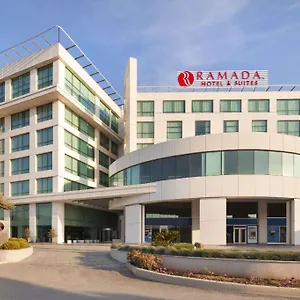 Ramada & Suites By Wyndham Izmir Hotel